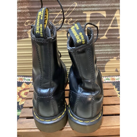 Dr. Martens Airwair Original Smooth Leather Black Boots #11821 Made In England 7 - Picture 8 of 16